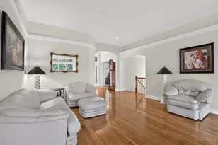 1270 Secretariat Ct, Batavia Township, OH 45103 - Photo 8
