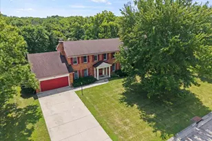 7489 Fitzroy Ct, West Chester, OH 45241 - Photo 2