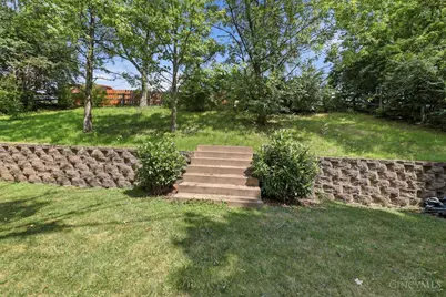 818 Clearfield Lane, Springdale, OH 45240 - Photo 24
