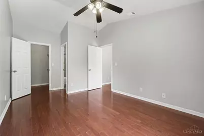 1544 W Galbraith Road #412, Cincinnati, OH 45231 - Photo 8