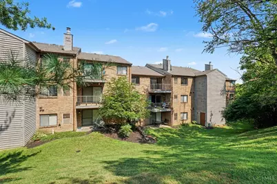 1544 W Galbraith Road #412, Cincinnati, OH 45231 - Photo 2