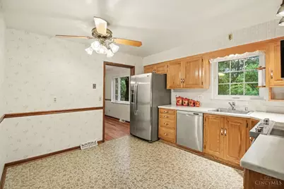 6581 Minnewaukan Drive, Madeira, OH 45243 - Photo 8