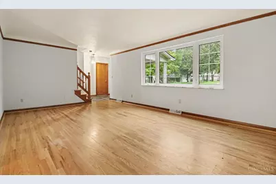 6581 Minnewaukan Drive, Madeira, OH 45243 - Photo 4