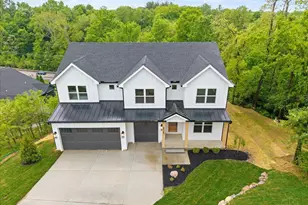 2121 Clough Chase Dr, Anderson Township, OH 45244 - Photo 2