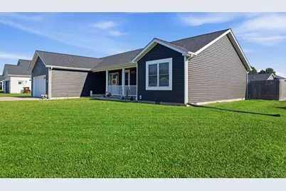 105 Toms Turnaround, Sterling Township, OH 45154 - Photo 4