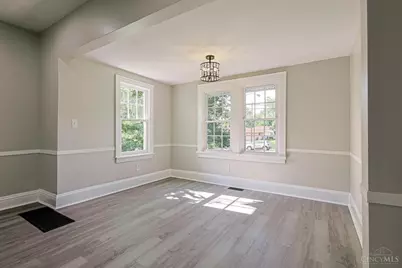 692 W Kemper Road, Springdale, OH 45246 - Photo 8