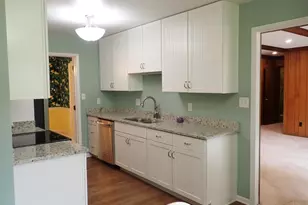 688 Buff Ct, Springfield Township, OH 45231 - Photo 6