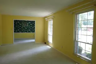 688 Buff Ct, Springfield Township, OH 45231 - Photo 4