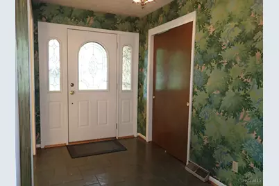 688 Buff Court, Springfield Township, OH 45231 - Photo 12