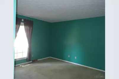 688 Buff Court, Springfield Township, OH 45231 - Photo 18
