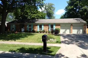 688 Buff Ct, Springfield Township, OH 45231 - Photo 1