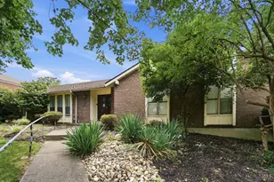 7031 Butterwood Dr, West Chester, OH 45241 - Photo 4