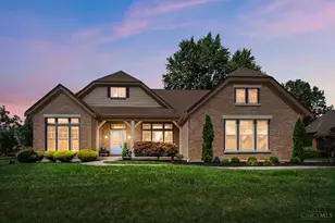 1584 Hawk Ridge Dr, Hamilton Township, OH 45039 - Photo 2