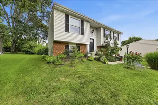 10264 Snowflake Ln, Colerain Township, OH 45251 - Photo 2
