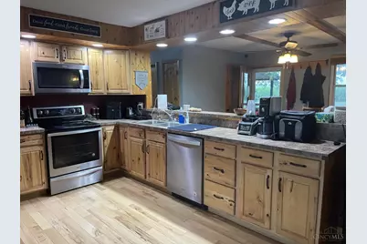 7898 Darke Preble County Line Road, Twin Twp, OH 45304 - Photo 10
