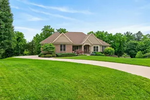1723 Laurel Glen Ct, Hamilton Township, OH 45140 - Photo 6