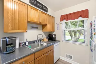 5889 Willow Oak Ln, Green Township, OH 45239 - Photo 8