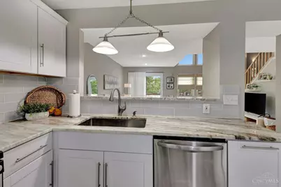 1012 John Street, Cincinnati, OH 45203 - Photo 12