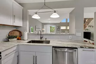 1012 John St, Cincinnati, OH 45203 - Photo 12