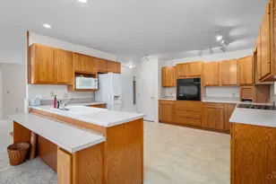 10027 St Rt 125, West Union, OH 45693 - Photo 8