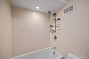 2200 Victory Pkwy, Cincinnati, OH 45026 - Photo 20