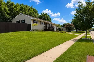 424 Rockford Dr, Hamilton, OH 45013 - Photo 2