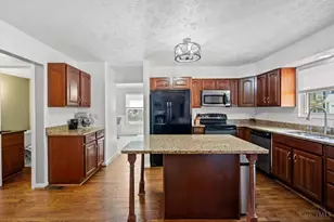 8935 Creekwood Dr, Deerfield Township, OH 45039 - Photo 4