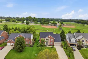 5776 Squires Gate Dr, Deerfield Township, OH 45040 - Photo 2