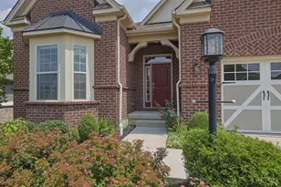 6493 Coach Light Cir, Liberty Township, OH 45011 - Photo 4