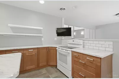 1050 Nimitz Lane, Anderson Township, OH 45230 - Photo 18