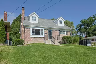7833 Spirea Dr, Sycamore Township, OH 45236 - Photo 2