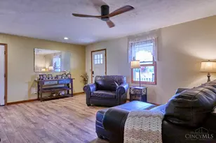 1271 Country Oaks Ln, Wilmington, OH 45177 - Photo 4