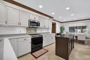 861 Kelsey Ct, Washington Twp, OH 45458 - Photo 14