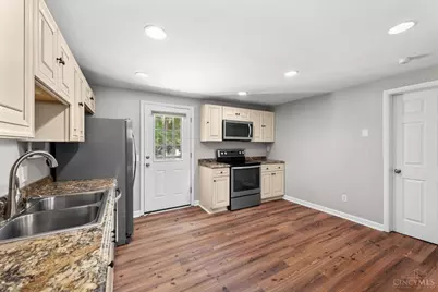 1300 Michael Lane, Miami Township, OH 45150 - Photo 8