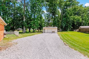 1300 Michael Ln, Miami Township, OH 45150 - Photo 4