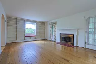 541 W North Bend Rd, Springfield Township, OH 45224 - Photo 6