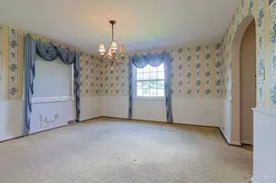 541 W North Bend Rd, Springfield Township, OH 45224 - Photo 10
