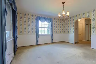 541 W North Bend Rd, Springfield Township, OH 45224 - Photo 12