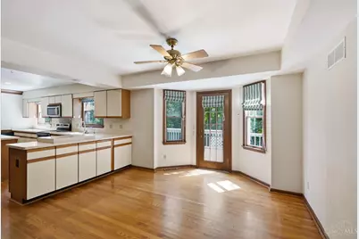 4427 Bromyard Avenue, West Chester, OH 45241 - Photo 8