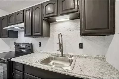 9925 Grasscreek Court, Colerain Township, OH 45231 - Photo 10
