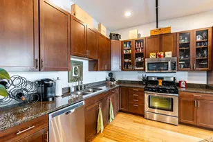 214 E 14th St, Cincinnati, OH 45202 - Photo 8