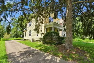 536 Elliott Ave, Arlington Heights, OH 45215 - Photo 2