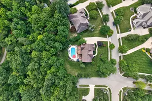 9773 Farmstead Dr, Symmes Township, OH 45140 - Photo 2