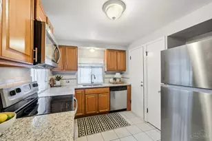 3783 S Broadlawn Cir, Silverton, OH 45236 - Photo 12