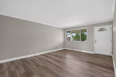 121 Biscoe Drive, Reading, OH 45215 - Photo 6
