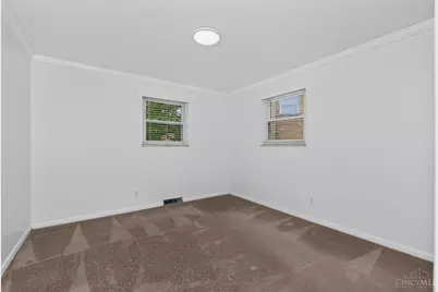 121 Biscoe Drive, Reading, OH 45215 - Photo 12