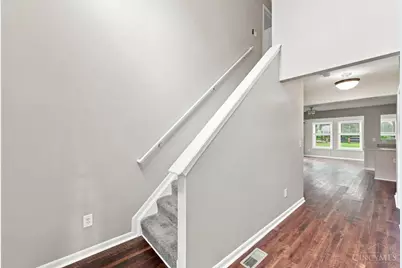 152 Saddle Creek Lane, Hamilton Township, OH 45039 - Photo 6