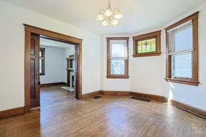2555 Fairview Avenue, Cincinnati, OH 45219 - Photo 12