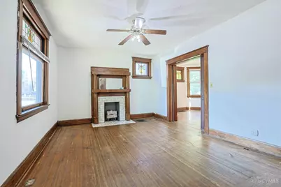 2555 Fairview Avenue, Cincinnati, OH 45219 - Photo 8