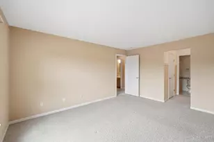 8771 Carrousel Park Cir, Colerain Township, OH 45251 - Photo 20